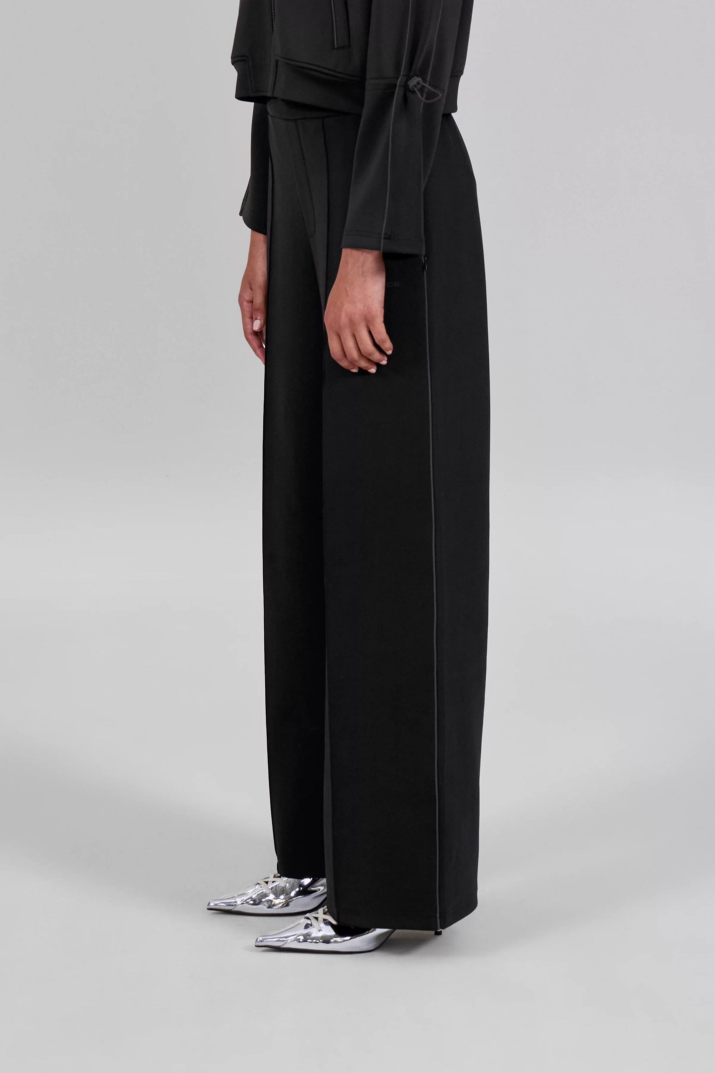 DAHLIA BLACK JOGGING