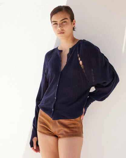 CARNATION PULL BLACK