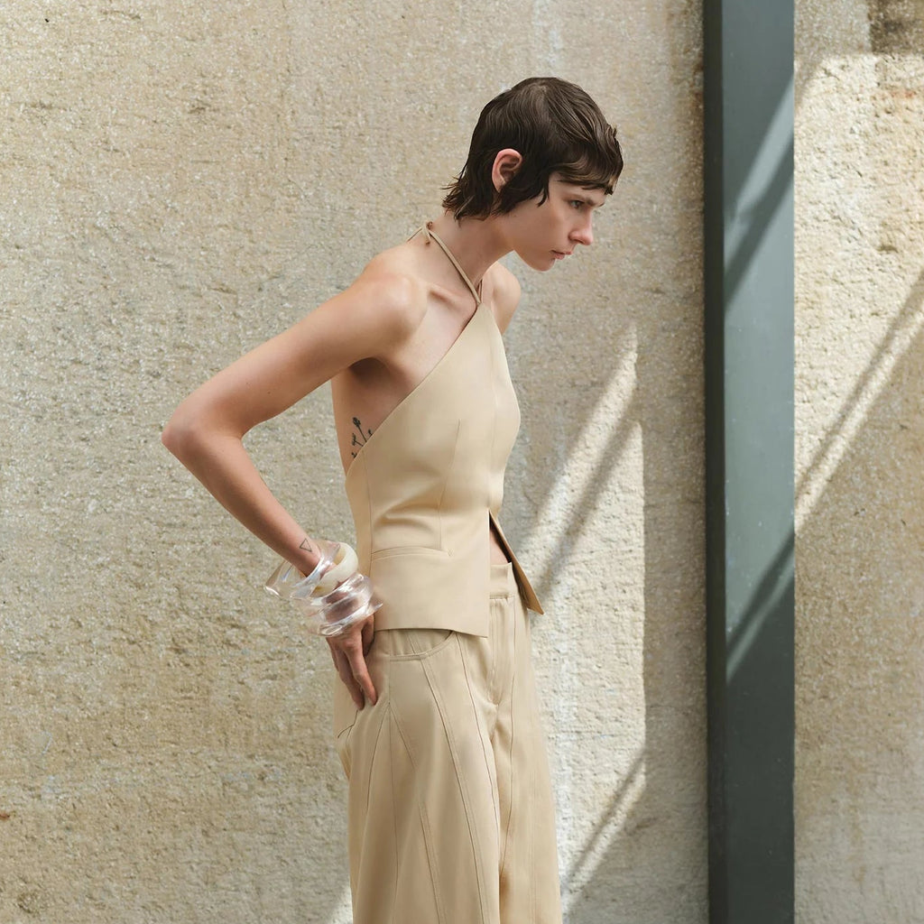 LEONIE OPEN-BACK TRIANGLE-NECK VEST
